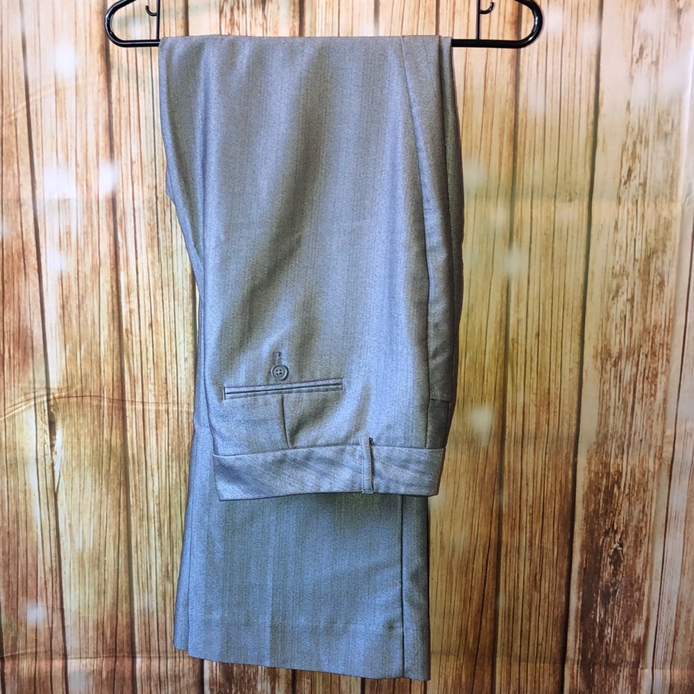 Gray trousers. EUC. Boot cut. Sz 10.